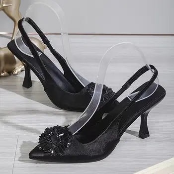 Novas Sandálias de Senhoras Sapatos de Casamento Zapatillas Mujer Saltos das Mulheres de Cristal Fivela de Strass salto Alto Sandálias Apontou Bombas