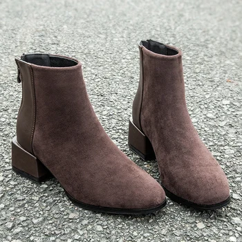 As mulheres Plus Size de Luxo Chelsea Boots Sapatos de Inverno Versão coreana All-correspondência Praça Saltos Quentes de Algodão de Pelúcia Botas Botas De Mulher