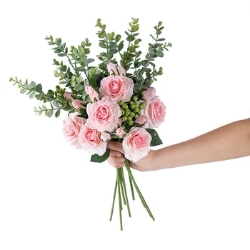 Rose Bouquet de Seda com Flores Artificiais Para DIY Decoração de Casa de Plástico de Eucalipto Falso Planta para o Casamento, Segurando o Buquê de Suprimentos
